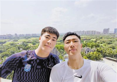 亚洲男人的天堂在线播放