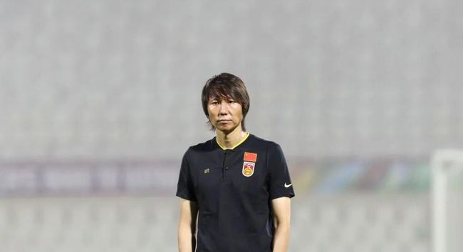 男生和女生一起搓搓搓