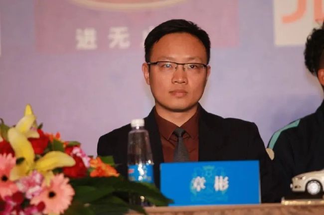 法国大胆裸体三级时装秀